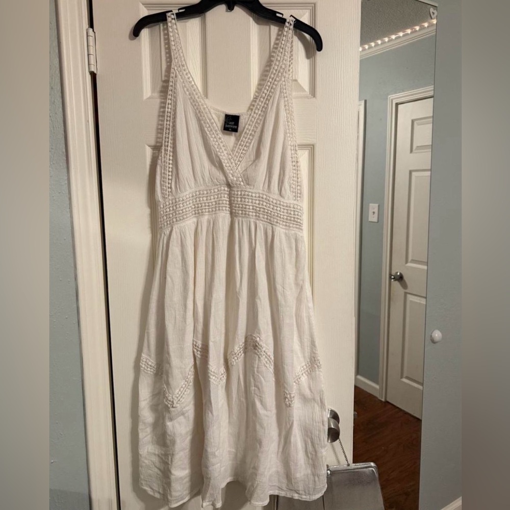 Chic White Midi Dress